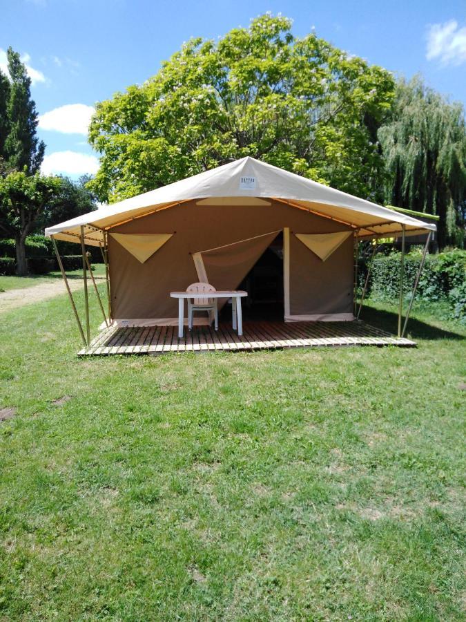 Tente Canadienne Marcilly-Sur-Vienne ภายนอก รูปภาพ